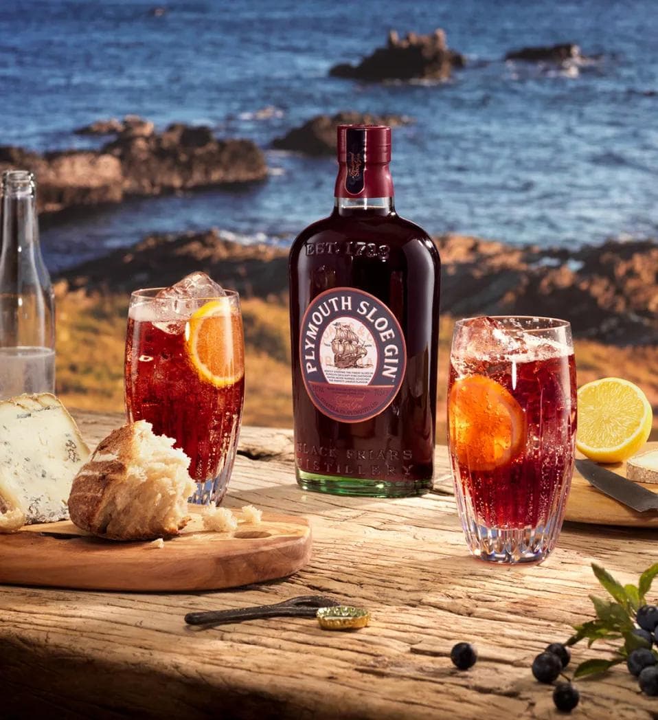 Plymouth Gin, 3